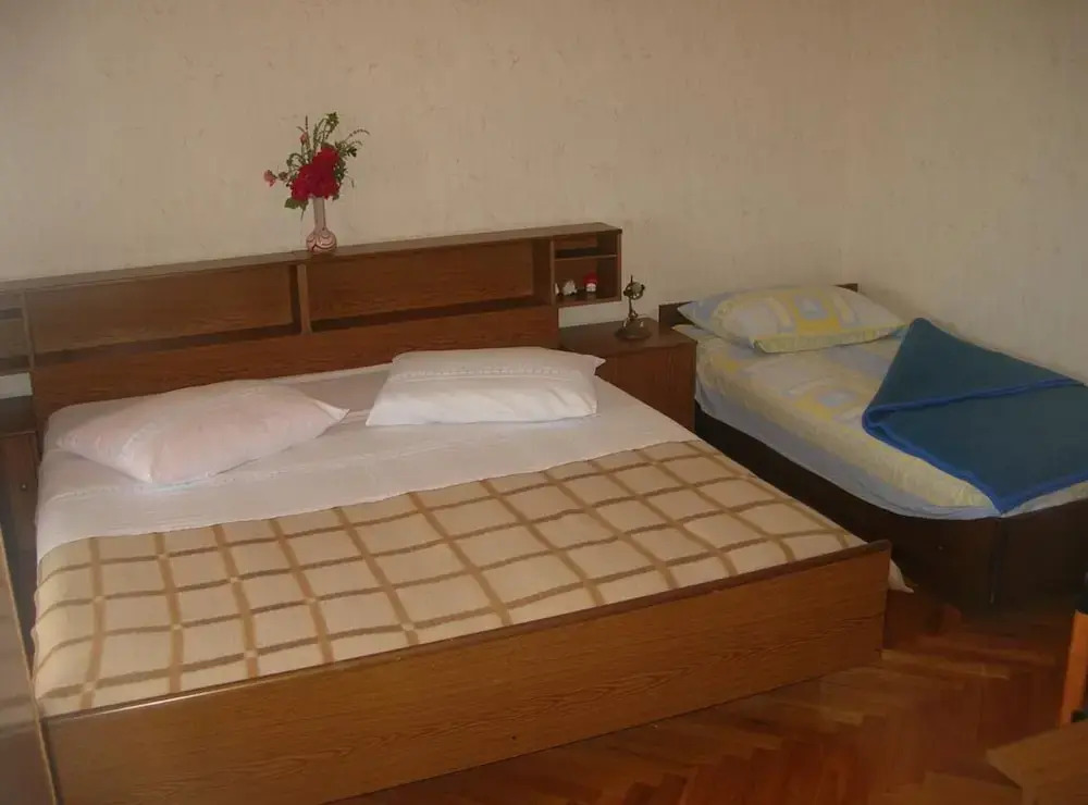 Apartment With Terrace and Sea View Brodarica