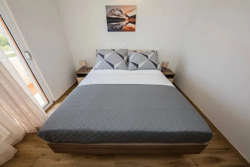 Coastal Apartment in Sibenik-brodarica