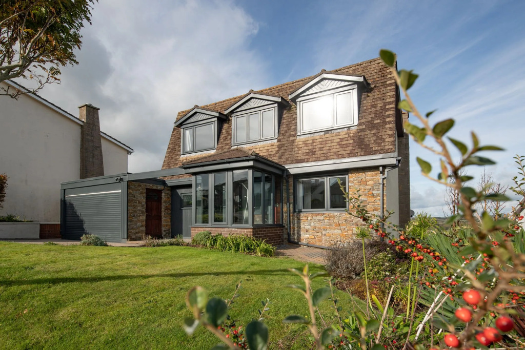 Golwg Y M r - Sea View Cottage With Hot Tub