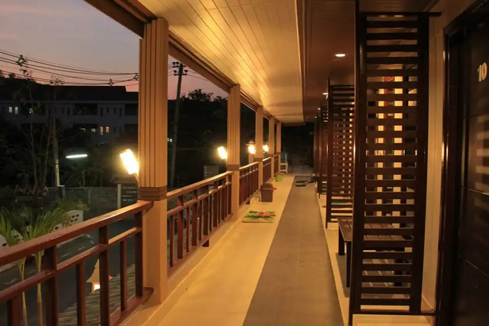 OYO 844 the Leaf Hotel