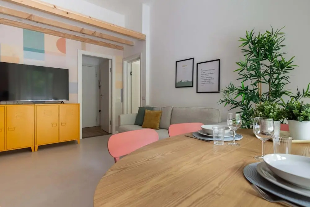 w Stylish 2BR Near Navigli City Landmarks