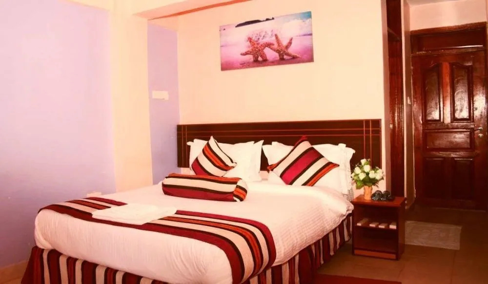 Eleon Inn Hotel