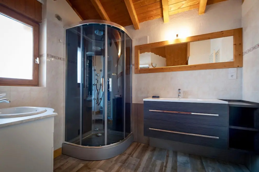 Monster Chalets