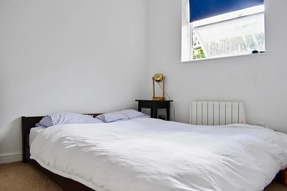 Modern 2 Bedroom Flat in Chalk Farm