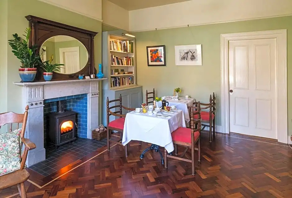 Ravenhill House