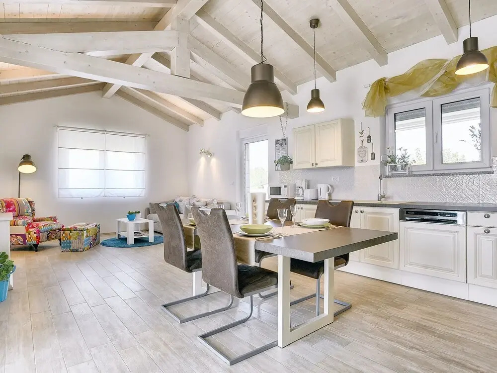 Modern Villa in Pula With Garden