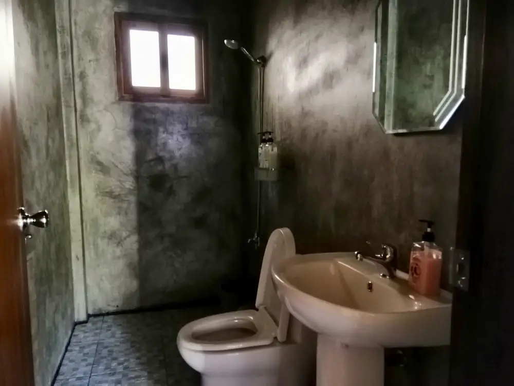 Ilakai Hostel - Adults Only