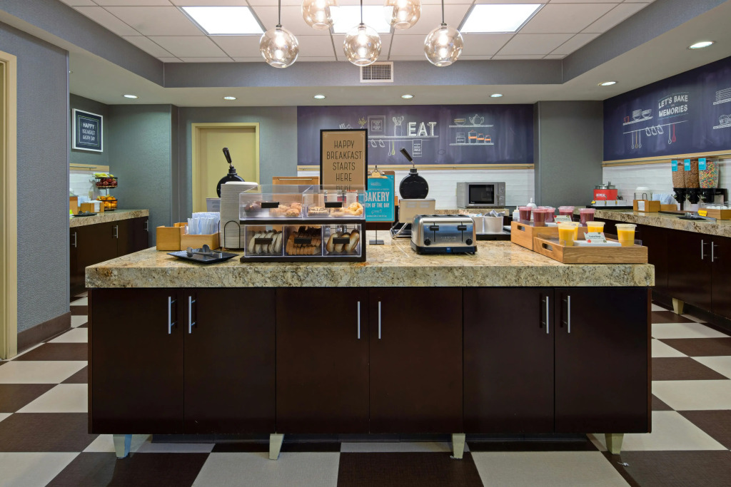 Hampton Inn Visalia