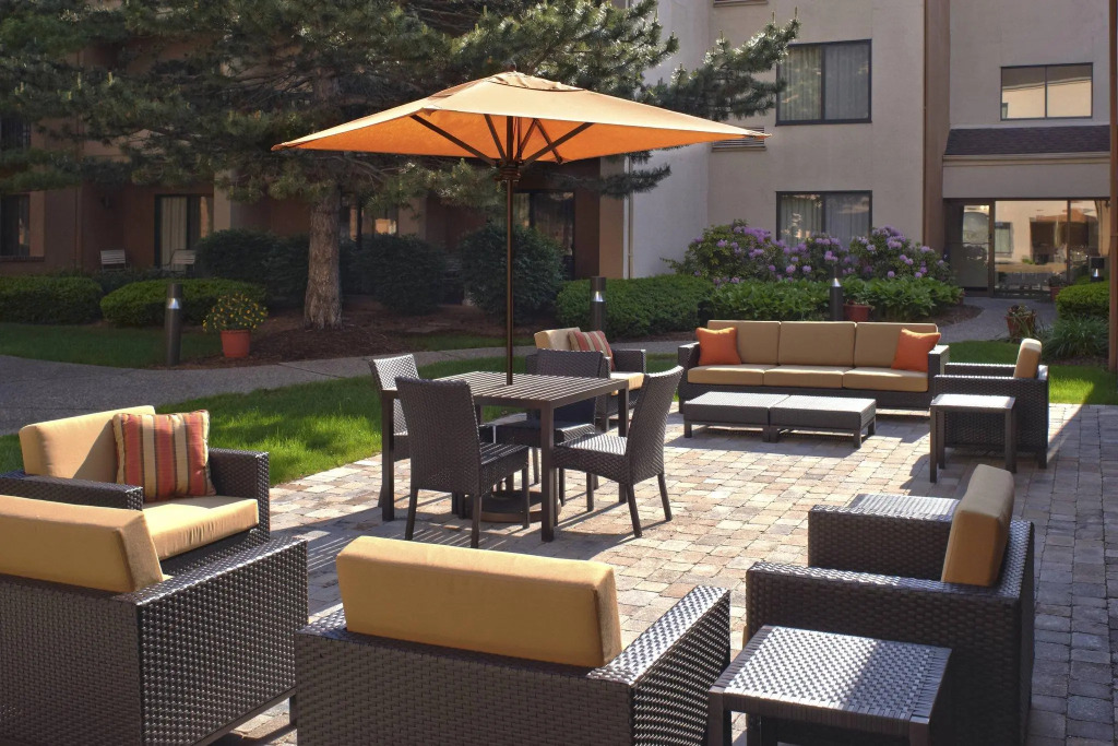 Courtyard by Marriott Detroit Livonia