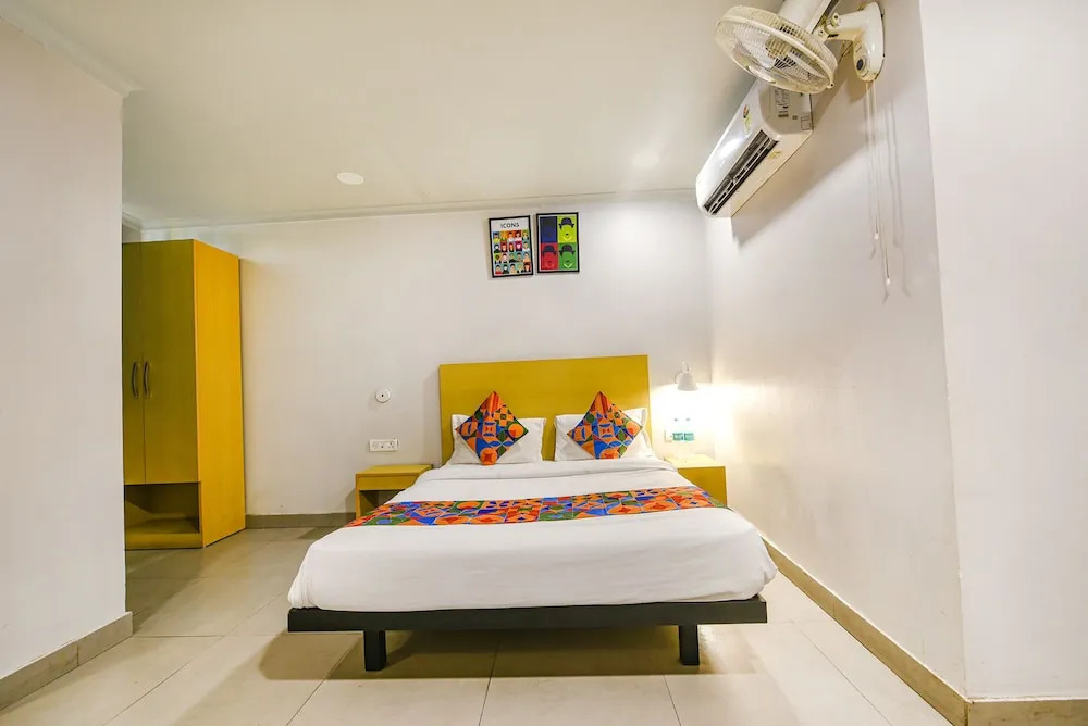 Collection O One Hotel