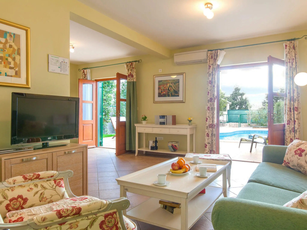 Charming Villa With Spacious Rooms and Private Swimming Pool in the Lavender Island of Hvar