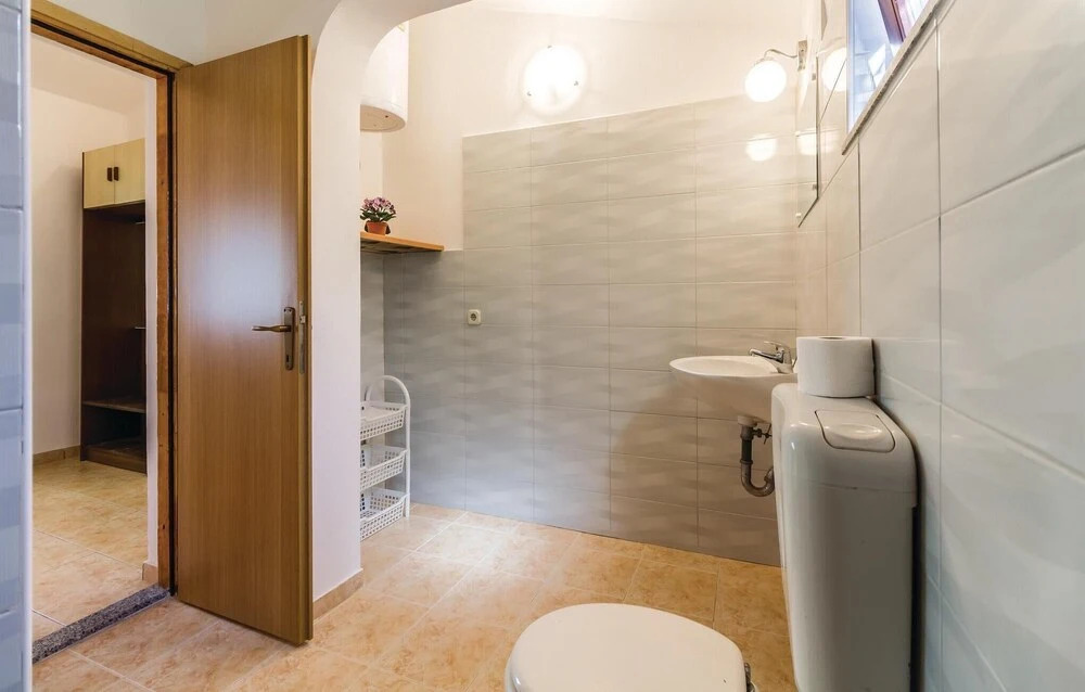2 Bedroom Stunning Home In Medulin