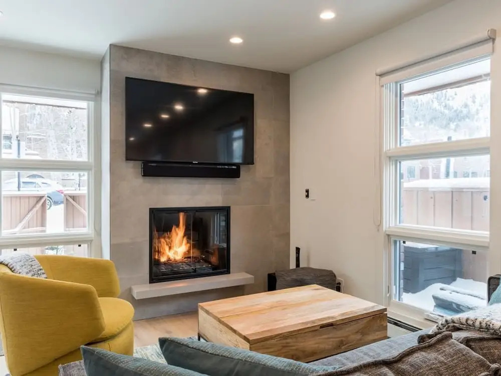 South Original TownHome Unit C - 3 Br Townhouse