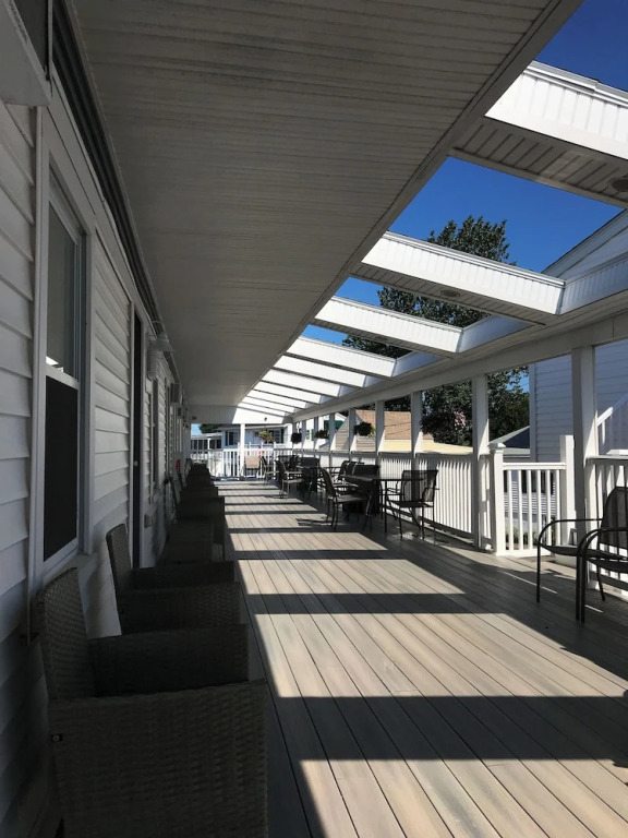 Blue Jay Motel