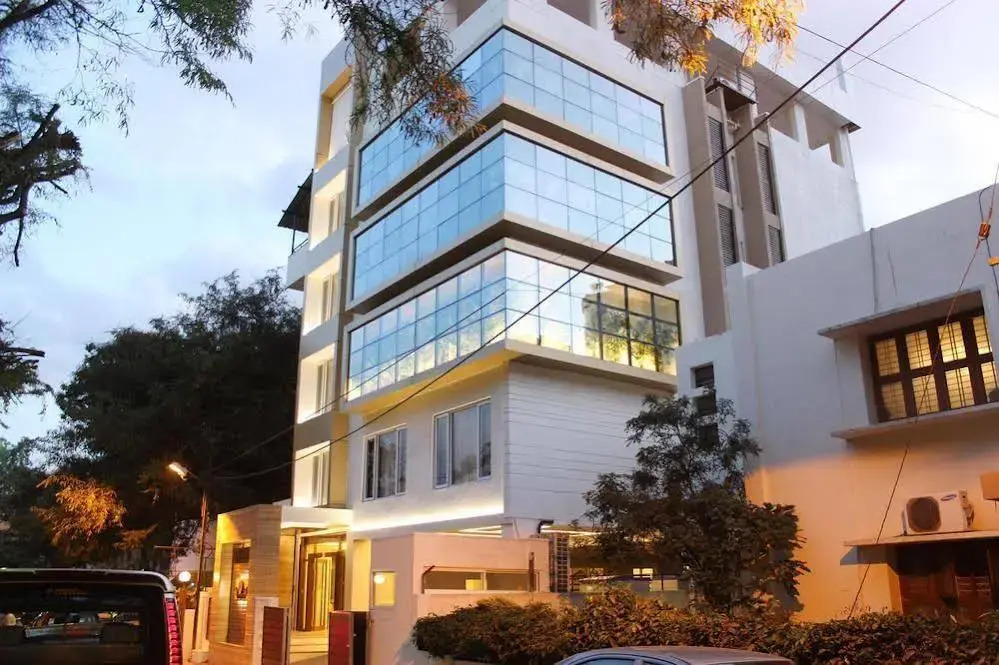 OYO Premium MG Road Trinity