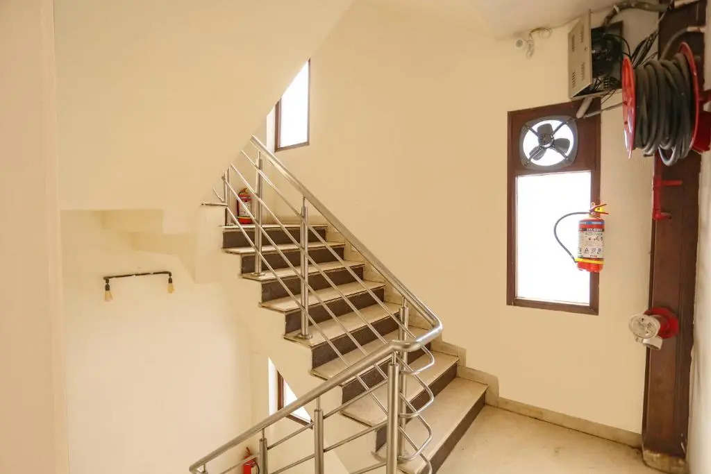 FabHotel Royal Touch - Patel Nagar