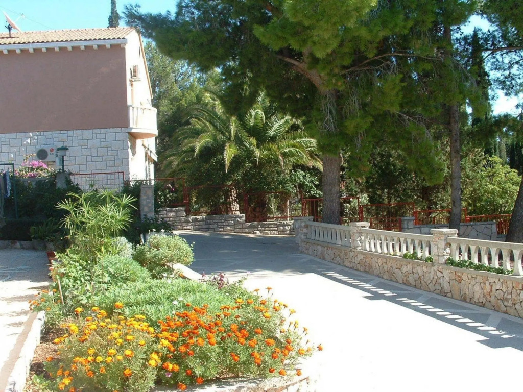 Ivica - with parking - A1(2+1)