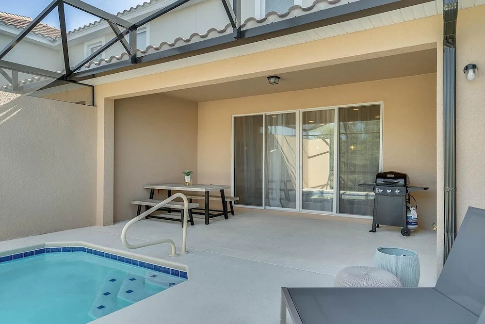 Davenport Homes in Solterra Rst by ADR