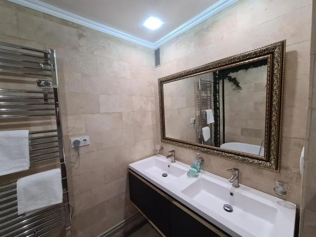 Luxueux Appartement, 350m métro Castellane