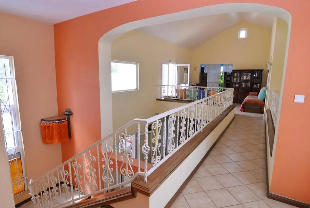 Spacious villa with sea view in Trou DEau Douce