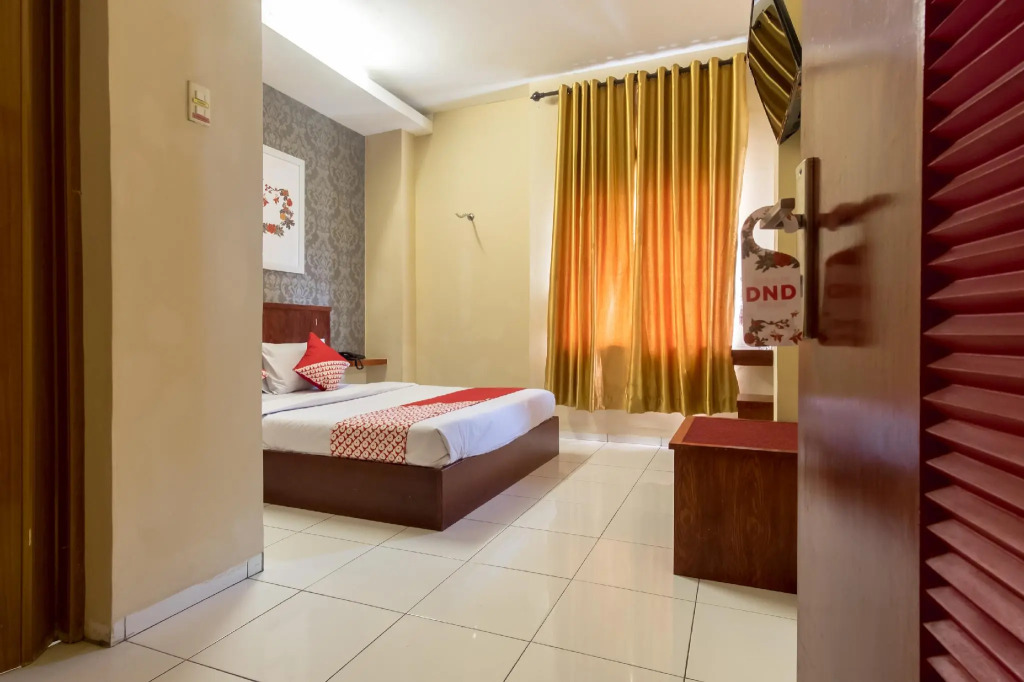 OYO 615 Residence Puri Hotel Syariah