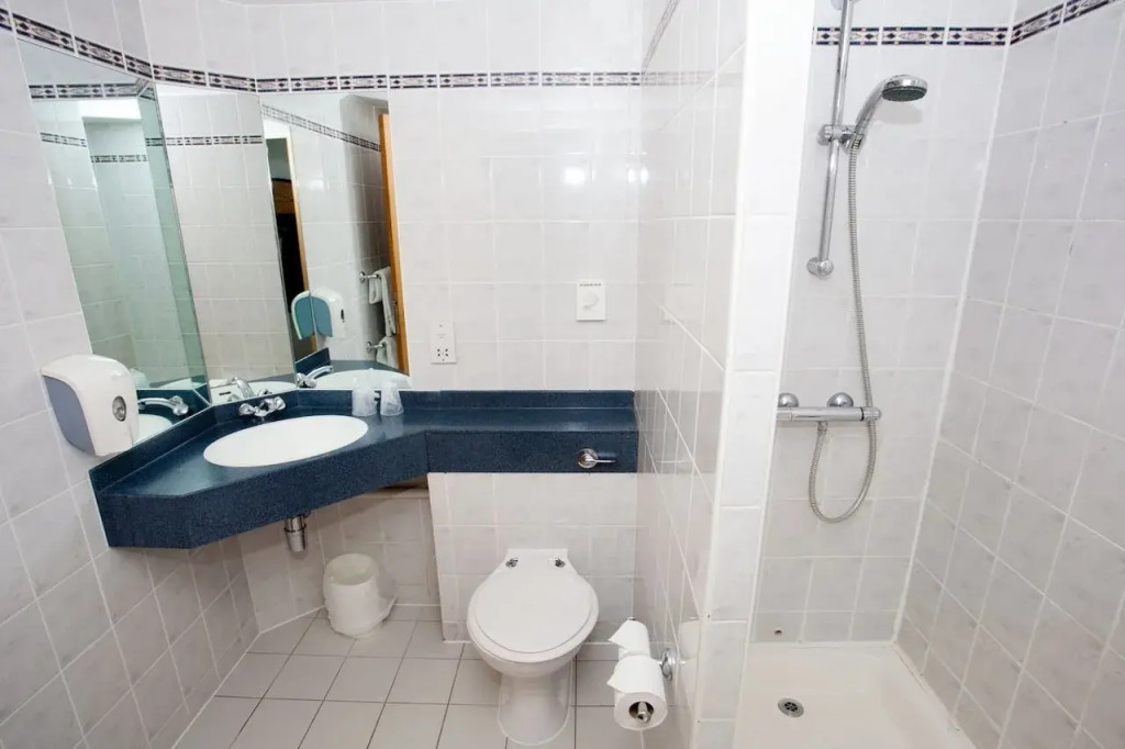 ibis Cardiff Gate - International Business Park Hotel