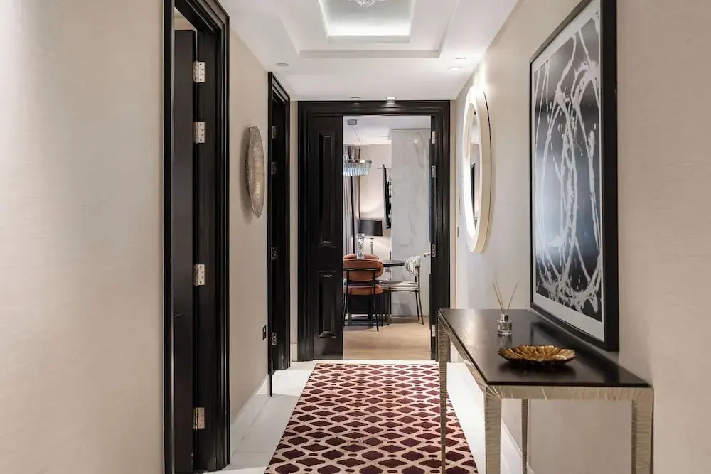 Luxury Kensington Home - Concierge Elevator AC