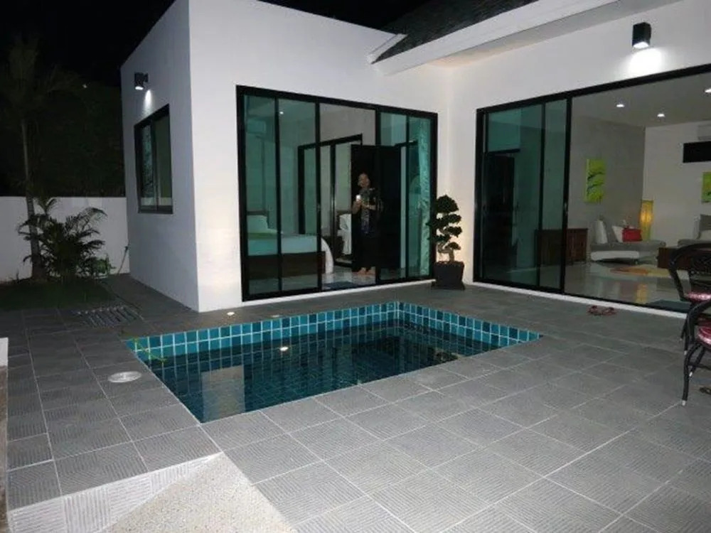 Iris Villa