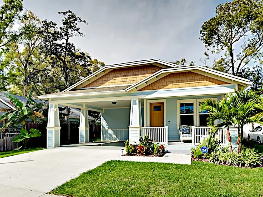 221 W Jean Home 3 Bedrooms 2 Bathrooms Home