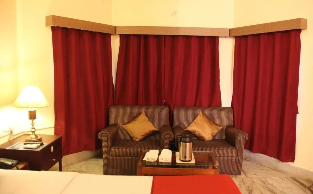 Hotel Sapphire International