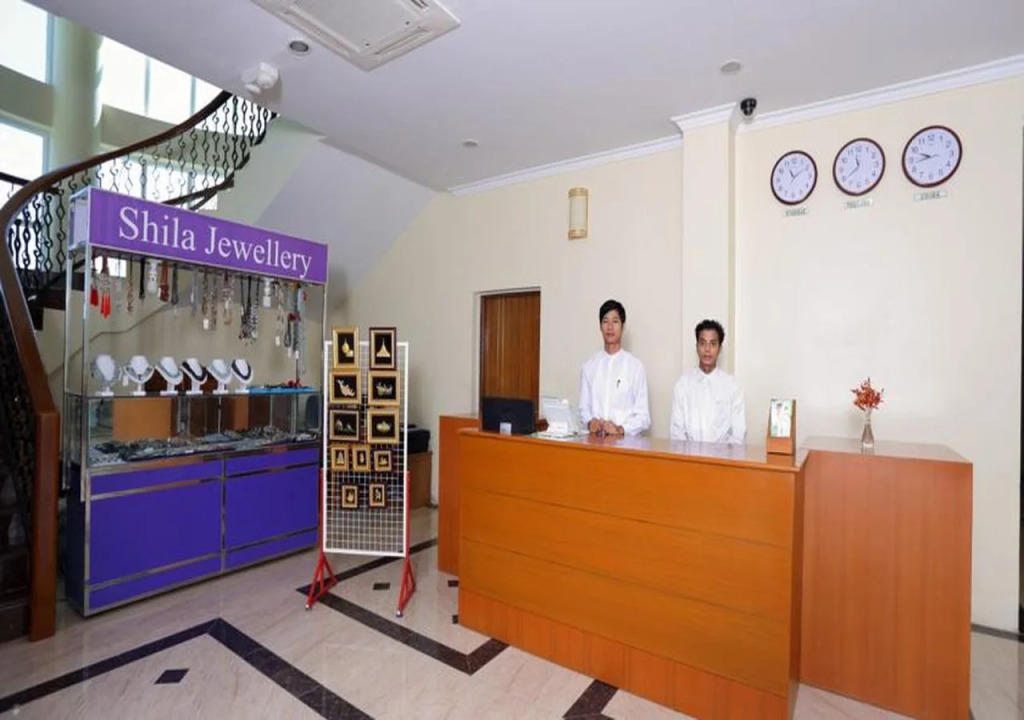 Apex Hotel