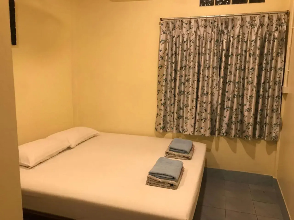 Vitoonguesthouse2fanrooms & Aircondition