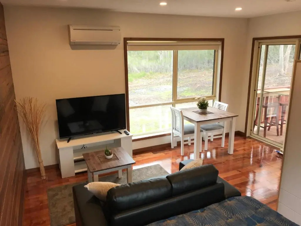 Loma Cottages