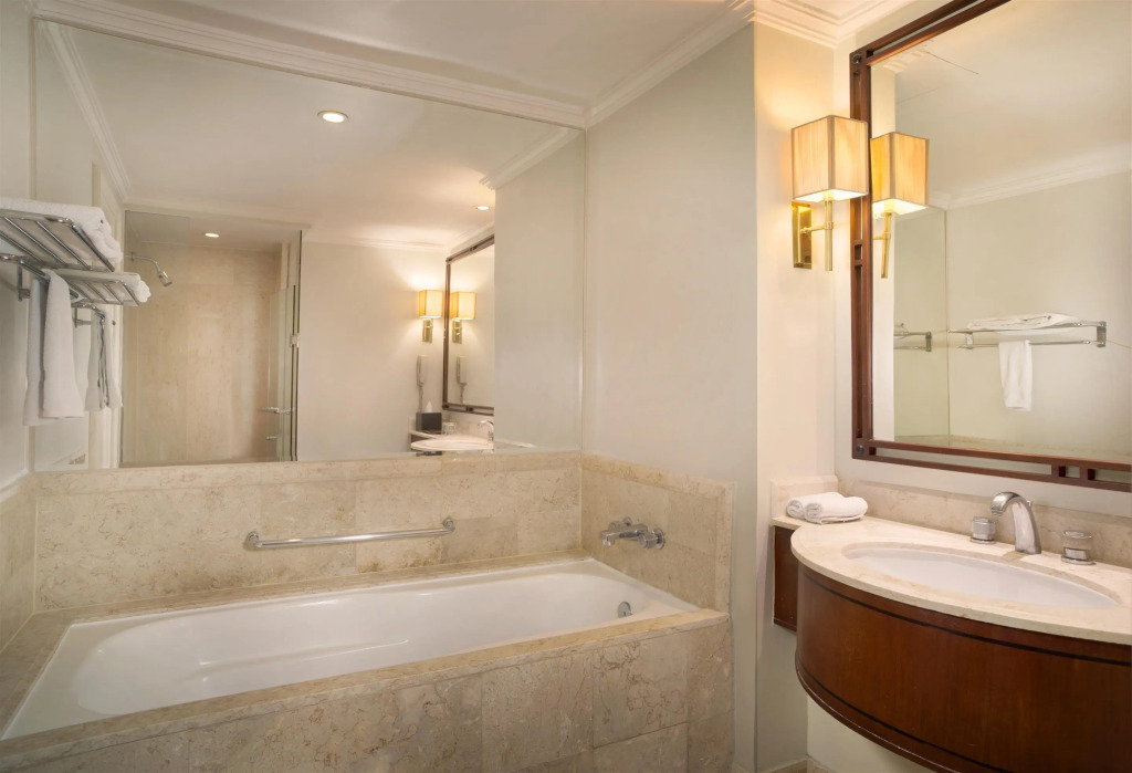 Sheraton Surabaya Hotel & Towers
