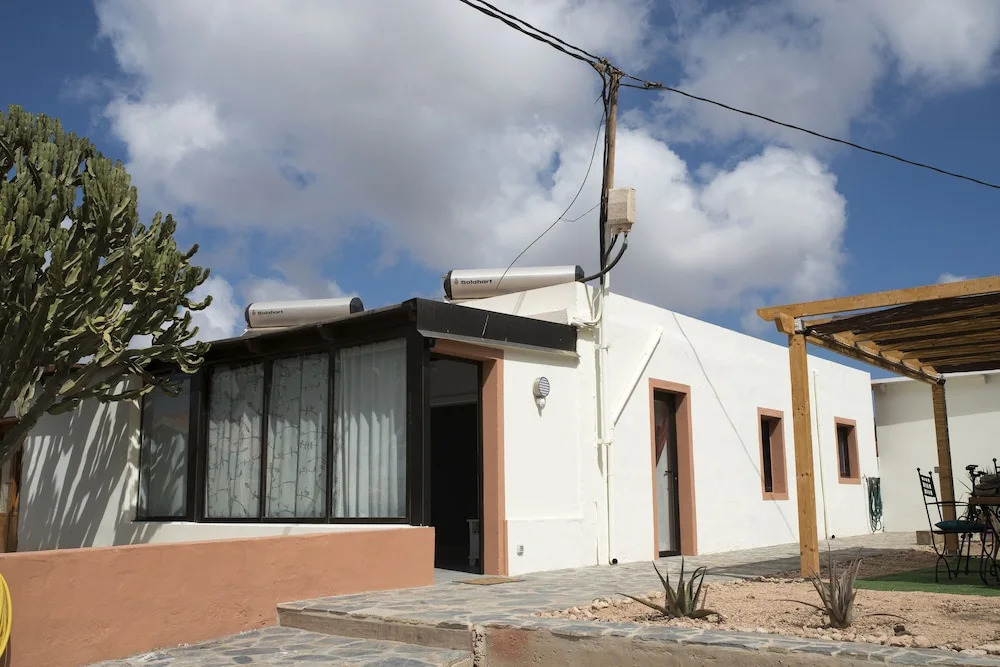 Villa Sol-Country House in Lajares