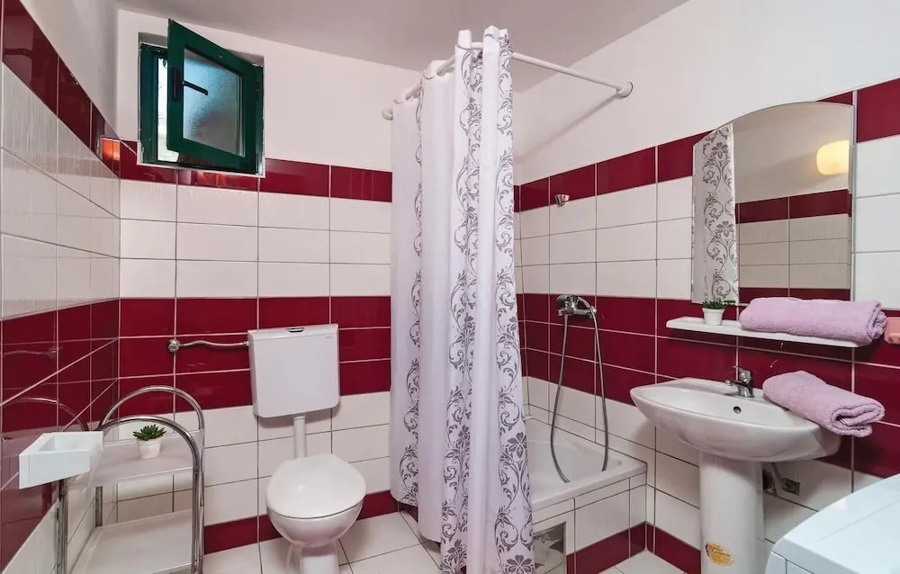 Amazing Home in Mirca with Hot Tub, WiFi & 4 Bedrooms