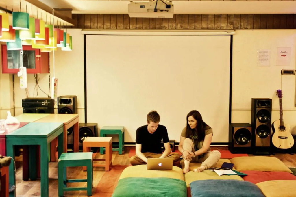 goSTOPS Delhi - Private Rooms & Dorms