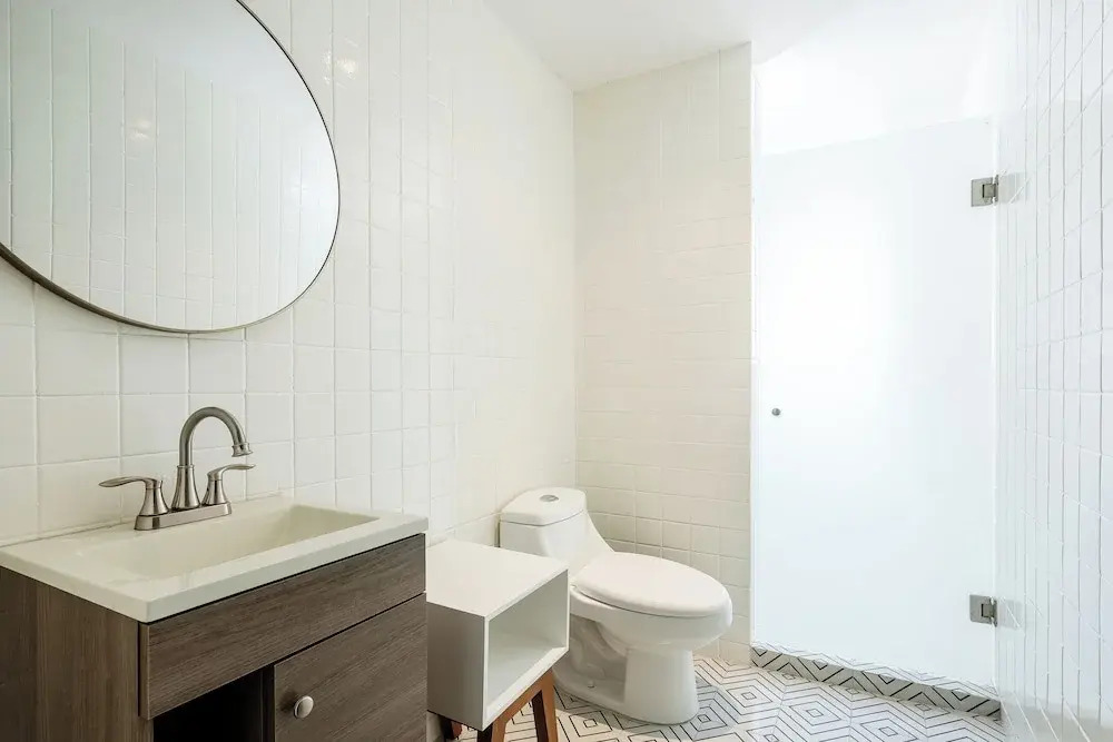 Modern Flat by Polanco Balcony Pet Friendly