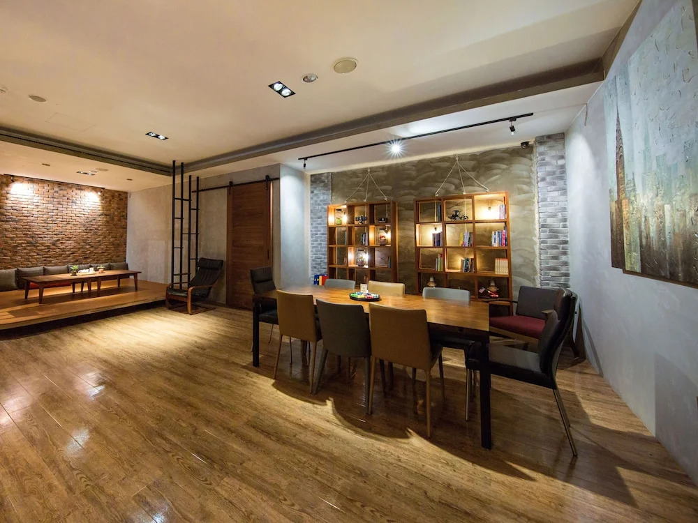Military 75 Hotel