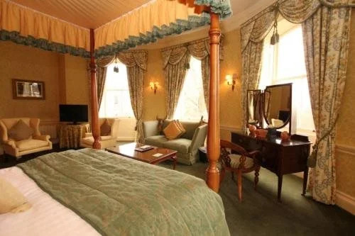 The Shelleys Hotel