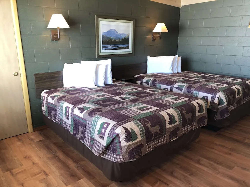 The Sportsmans Lodge