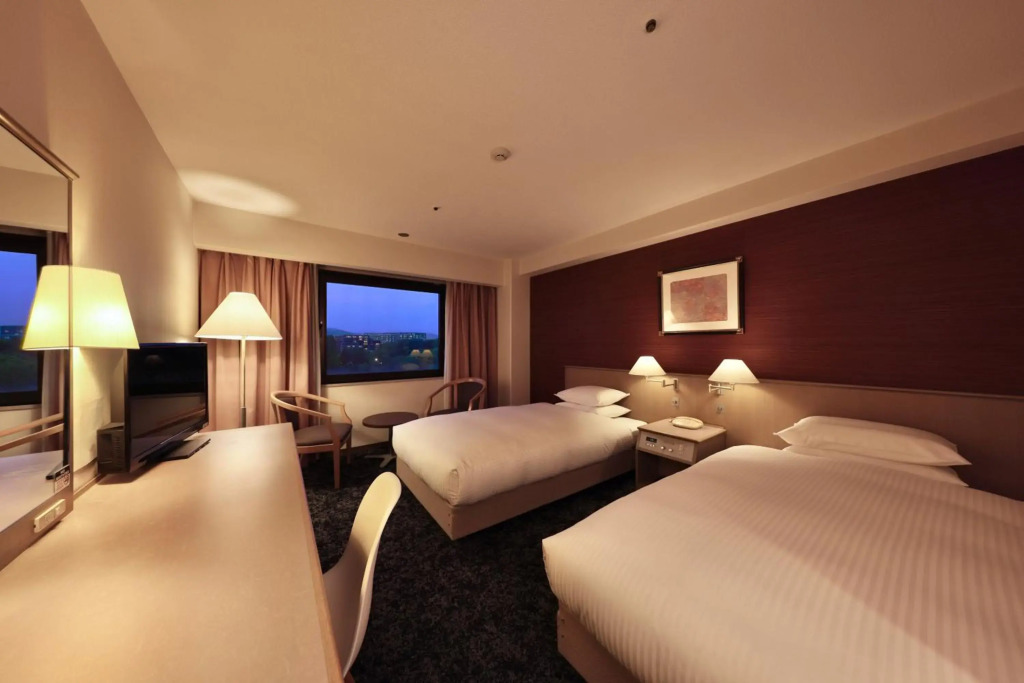 Minamisenri Crystal Hotel