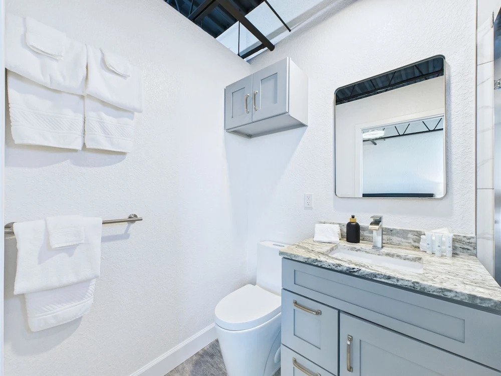 Chic Loft Retreat Near Port Canaveral -unit 202