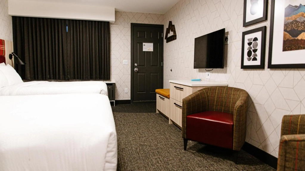 Mountaineer Lodge