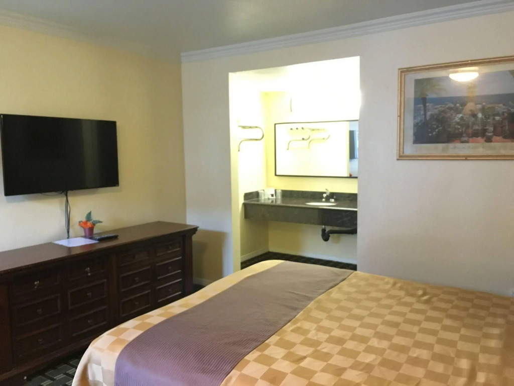 Hacienda Inn