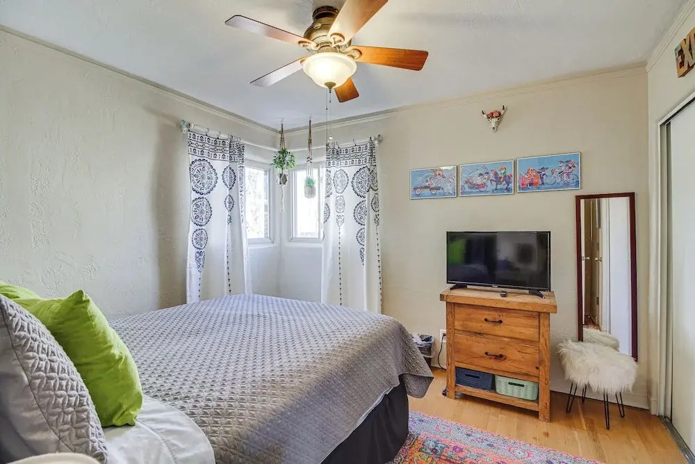 Dog-friendly Albuquerque Home: 1 Mi to U of NM!