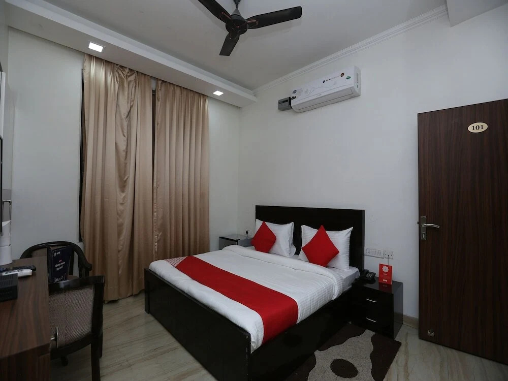 The Destiny Inn by OYO Rooms