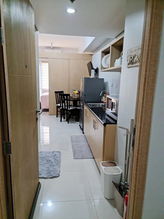Beautiful Condominium With Swimming Pools Ect
