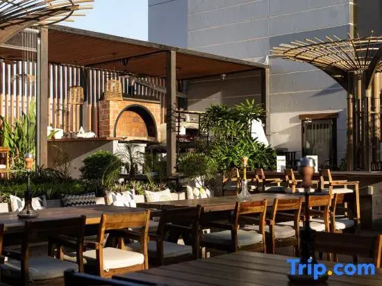 Republic Airport Luxury 2BR | Pool & Gym