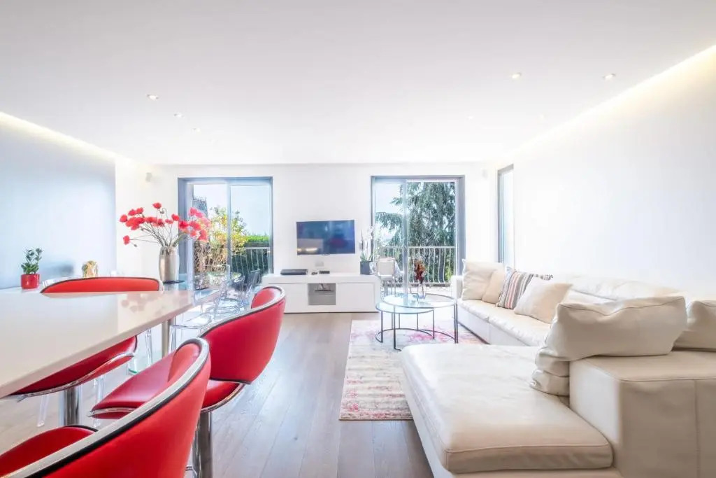 SERRENDY PENTHOUSE STYLE HOUSE Swimming pool and absolute calm!